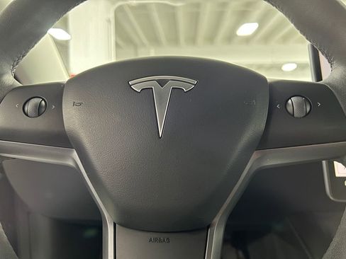 Used 2022 Tesla Model 3 image 25