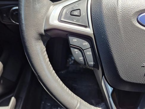 Used 2013 Ford Fusion SE FWD image 12
