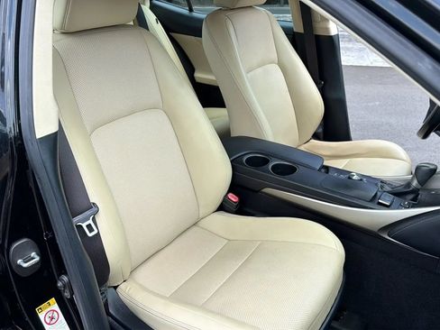 Used 2015 Lexus IS 250 w/ Navigation System Package RWD image 21