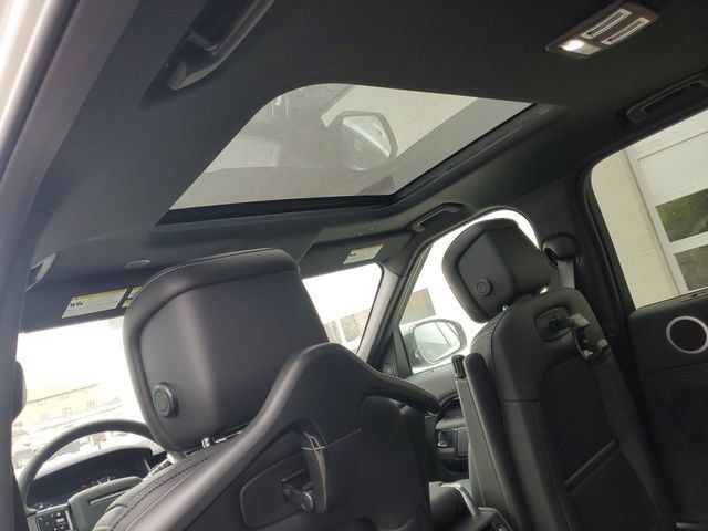 Certified 2026 Land Rover Discovery S AWD/4WD image 12