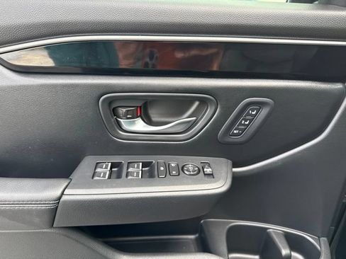 Used 2024 Honda Pilot Touring image 21