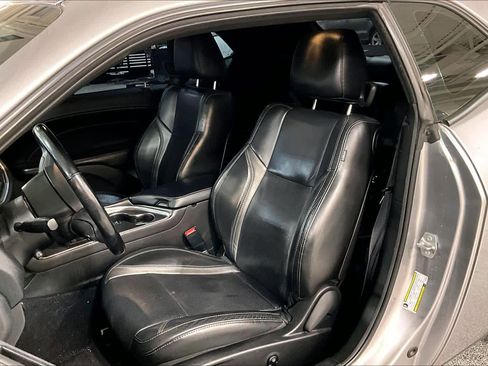 Used 2018 Dodge Challenger SXT Plus image 7