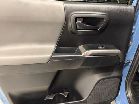 Used 2019 Toyota Tacoma SR5 image 31