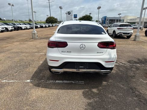 Used 2023 Mercedes-Benz GLC 300 4MATIC Coupe image 6