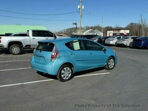 Used 2014 Toyota Prius C Two image 14