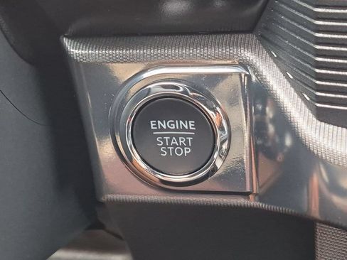 Used 2025 Ford F150 Platinum AWD/4WD image 16