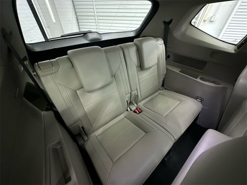 Used 2021 Volkswagen Atlas SE w/ Panoramic Sunroof Package image 18