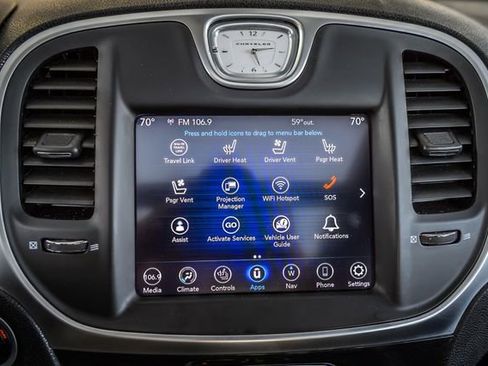 Used 2020 Chrysler 300 Limited image 21