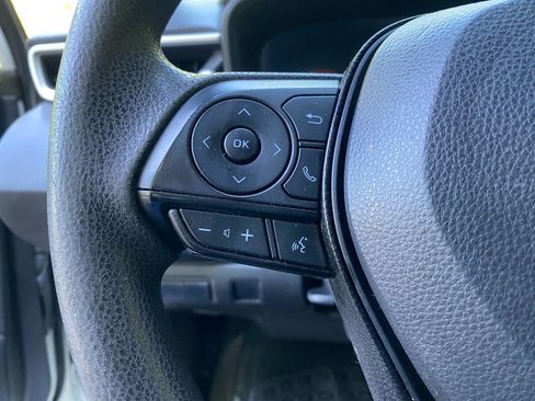 Used 2020 Toyota Corolla LE FWD image 21