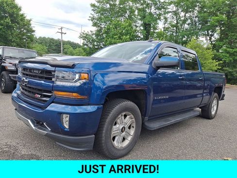 Used 2017 Chevrolet Silverado 1500 LT w/ All Star Edition AWD/4WD image 3