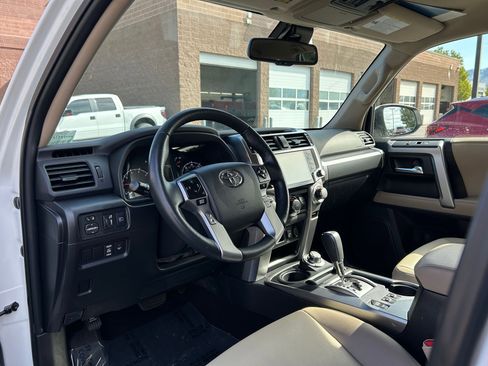 Used 2023 Toyota 4Runner SR5 Premium image 12