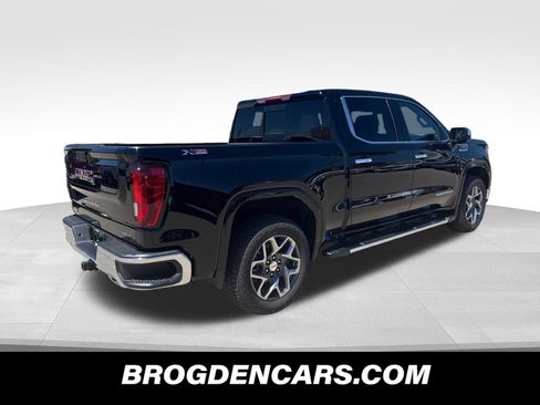 New 2026 GMC Sierra 1500 SLT w/ SLT Premium Plus Package AWD/4WD image 3