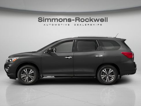 Used 2019 Nissan Pathfinder SV AWD/4WD image 4