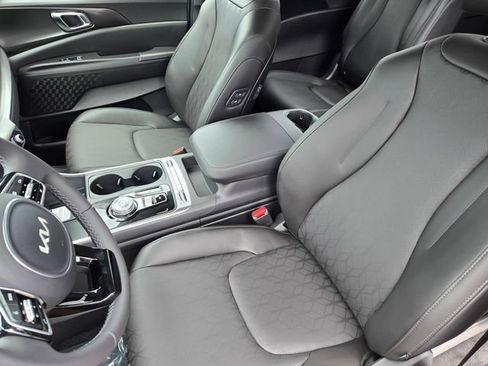 New 2026 Kia Carnival SX FWD image 17