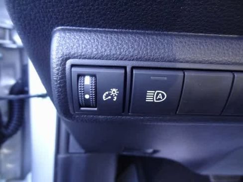 Used 2025 Toyota Corolla LE image 10