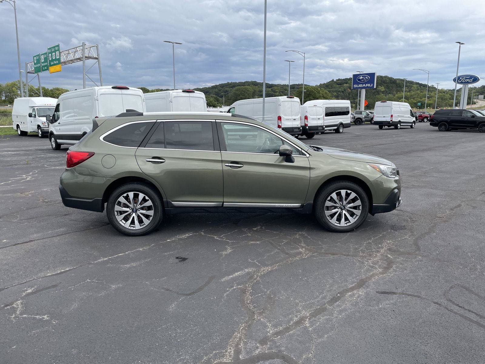 Used 2019 Subaru Outback 2.5i Touring w/ Popular Package #3A AWD/4WD image 6