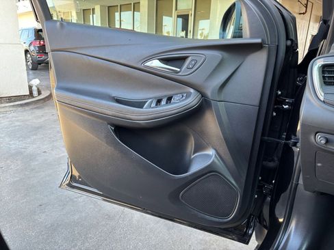 Used 2025 Buick Encore GX Preferred FWD image 18