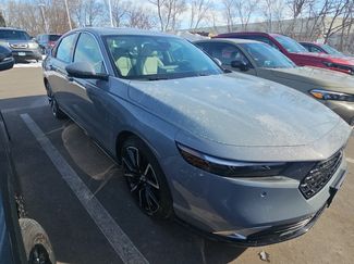 Used 2025 Honda Accord Touring video 2