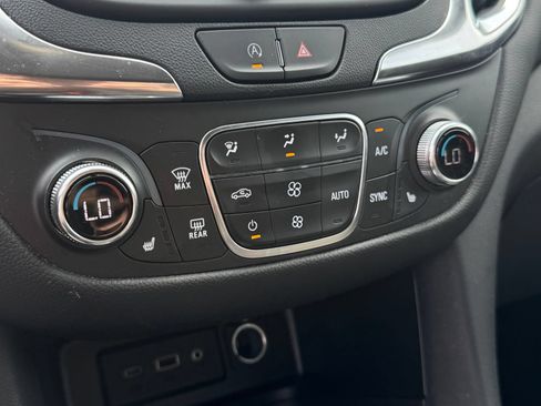 Used 2024 Chevrolet Equinox LT FWD image 20