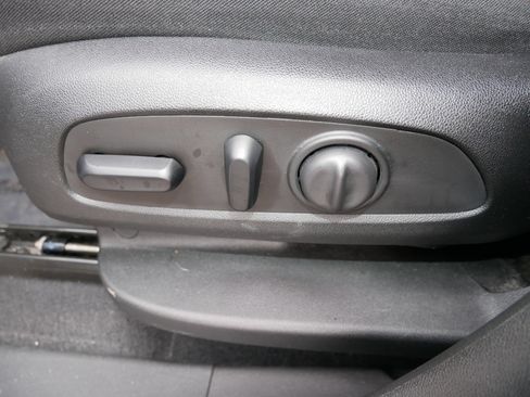 Used 2020 Chevrolet Equinox LT AWD/4WD image 19