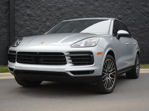 Certified 2023 Porsche Cayenne AWD/4WD image 42