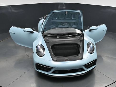 Certified 2024 Porsche 911 Targa 4 GTS AWD/4WD image 31