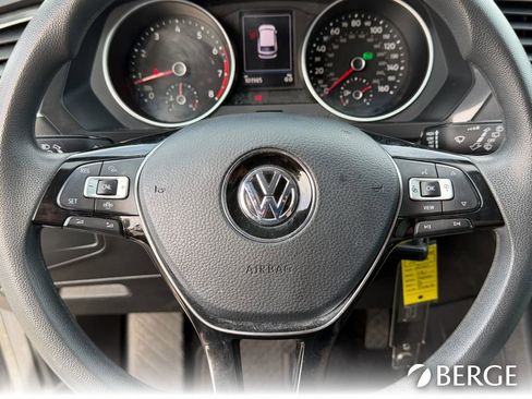Used 2020 Volkswagen Tiguan S image 35