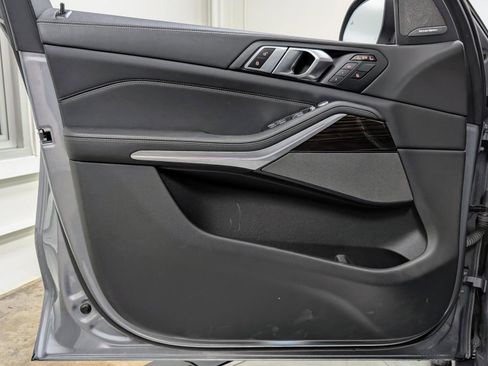 Used 2025 BMW X7 xDrive40i image 13