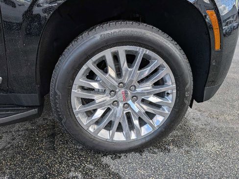 New 2026 GMC Yukon Elevation AWD/4WD image 3