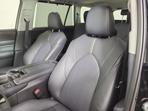 Used 2026 Toyota Grand Highlander AWD image 21