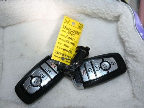 Used 2025 Ford Escape Active w/ Cold Weather Package AWD/4WD image 18