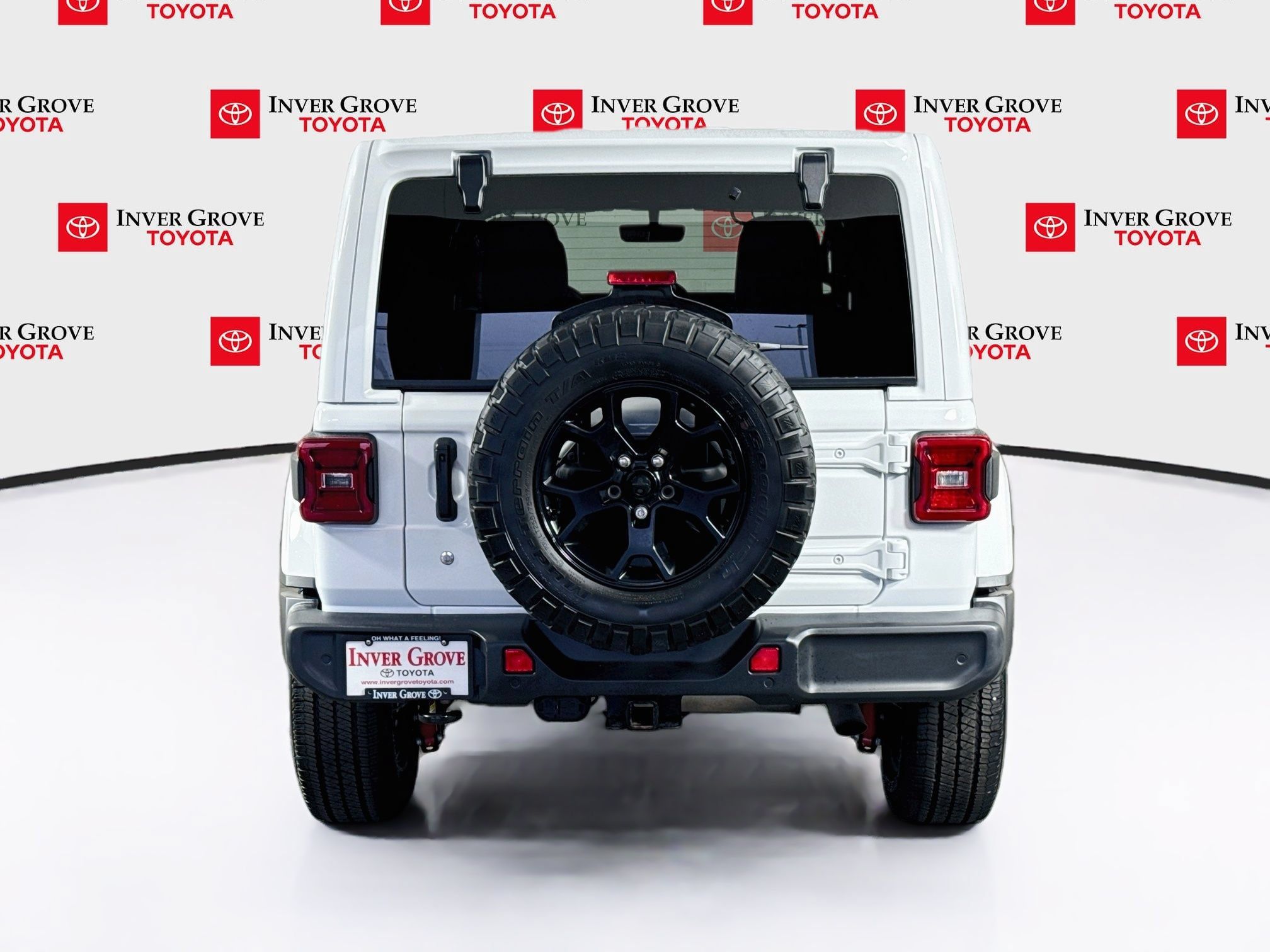 Used 2018 Jeep Wrangler Unlimited Sahara w/ Quick Order Package 24M Moab AWD/4WD image 6