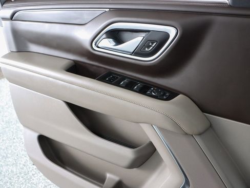 Used 2021 GMC Yukon XL SLT w/ SLT Luxury Plus Package image 26