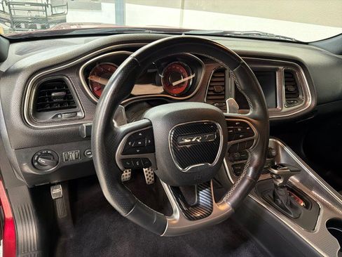 Used 2018 Dodge Challenger SRT Hellcat image 18
