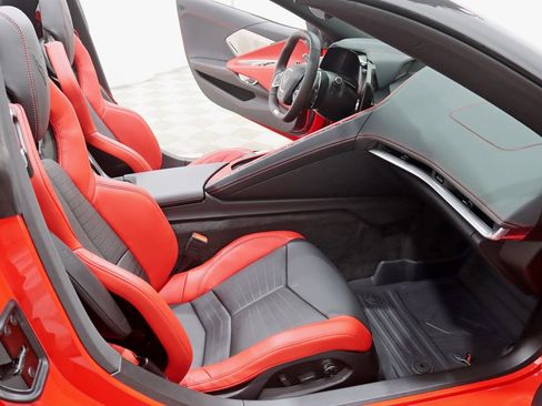 Used 2024 Chevrolet Corvette Z06 w/ Z07 Performance Package RWD image 31