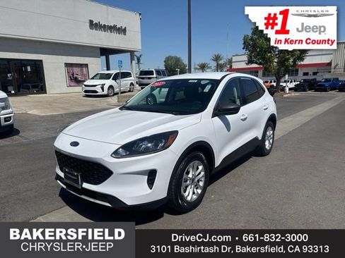 Used 2022 Ford Escape SE FWD image 1