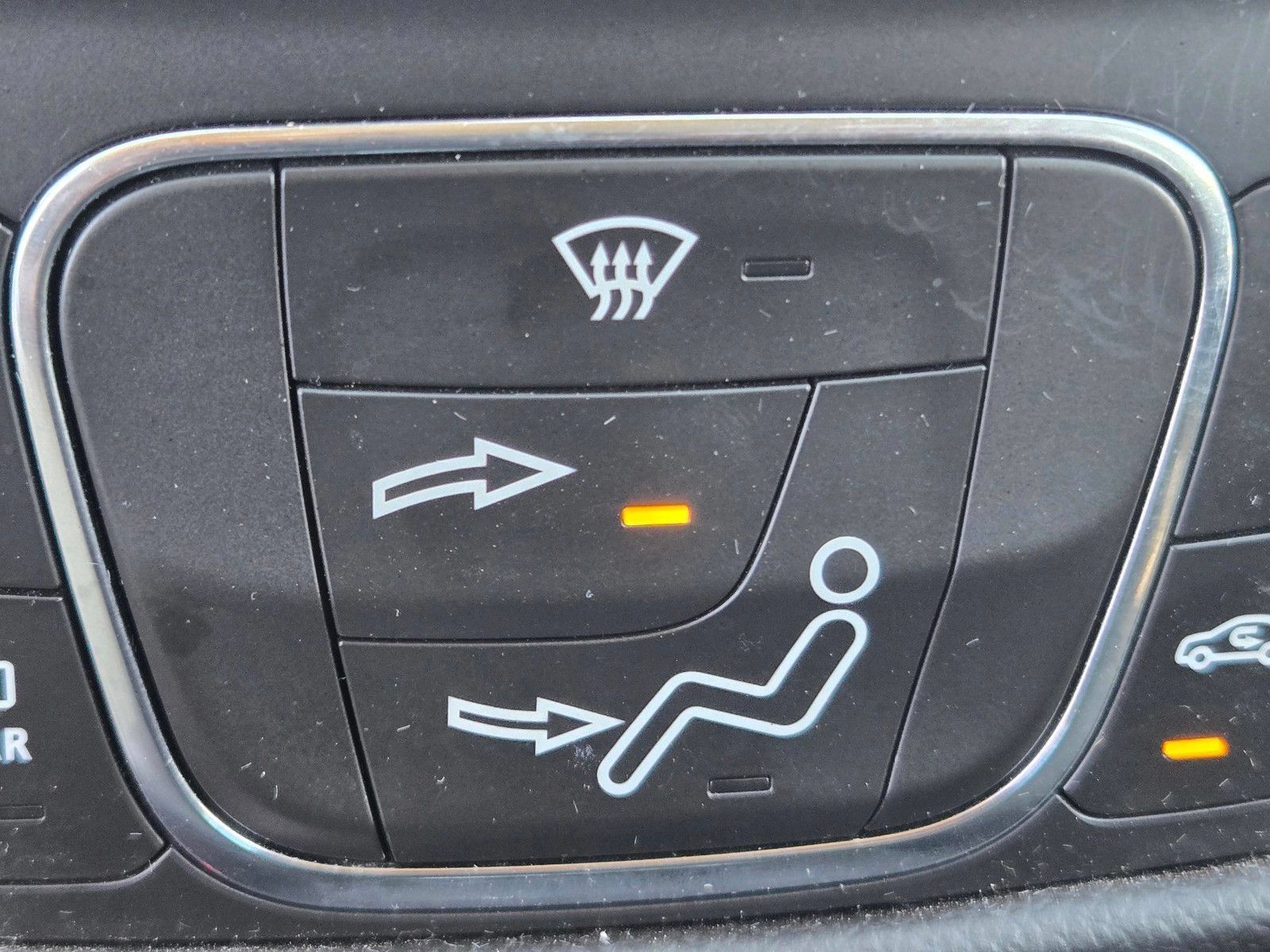 Used 2023 Chevrolet Equinox LT AWD/4WD image 23