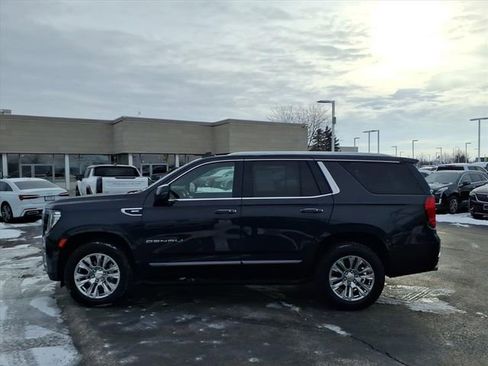 Used 2024 GMC Yukon Denali w/ LPO, Floor Liner Package image 12