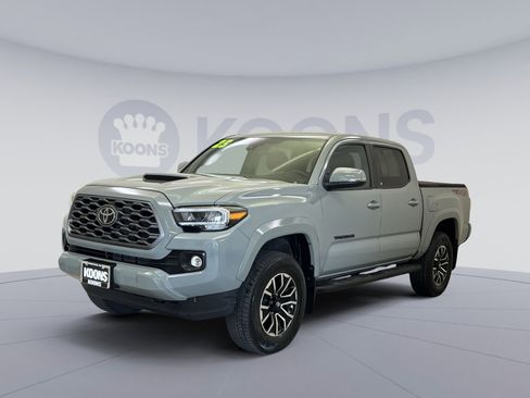 Used 2023 Toyota Tacoma TRD Sport AWD/4WD image 4