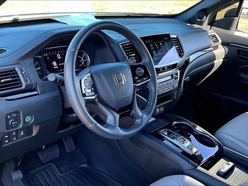 Used 2023 Honda Passport Elite image 17