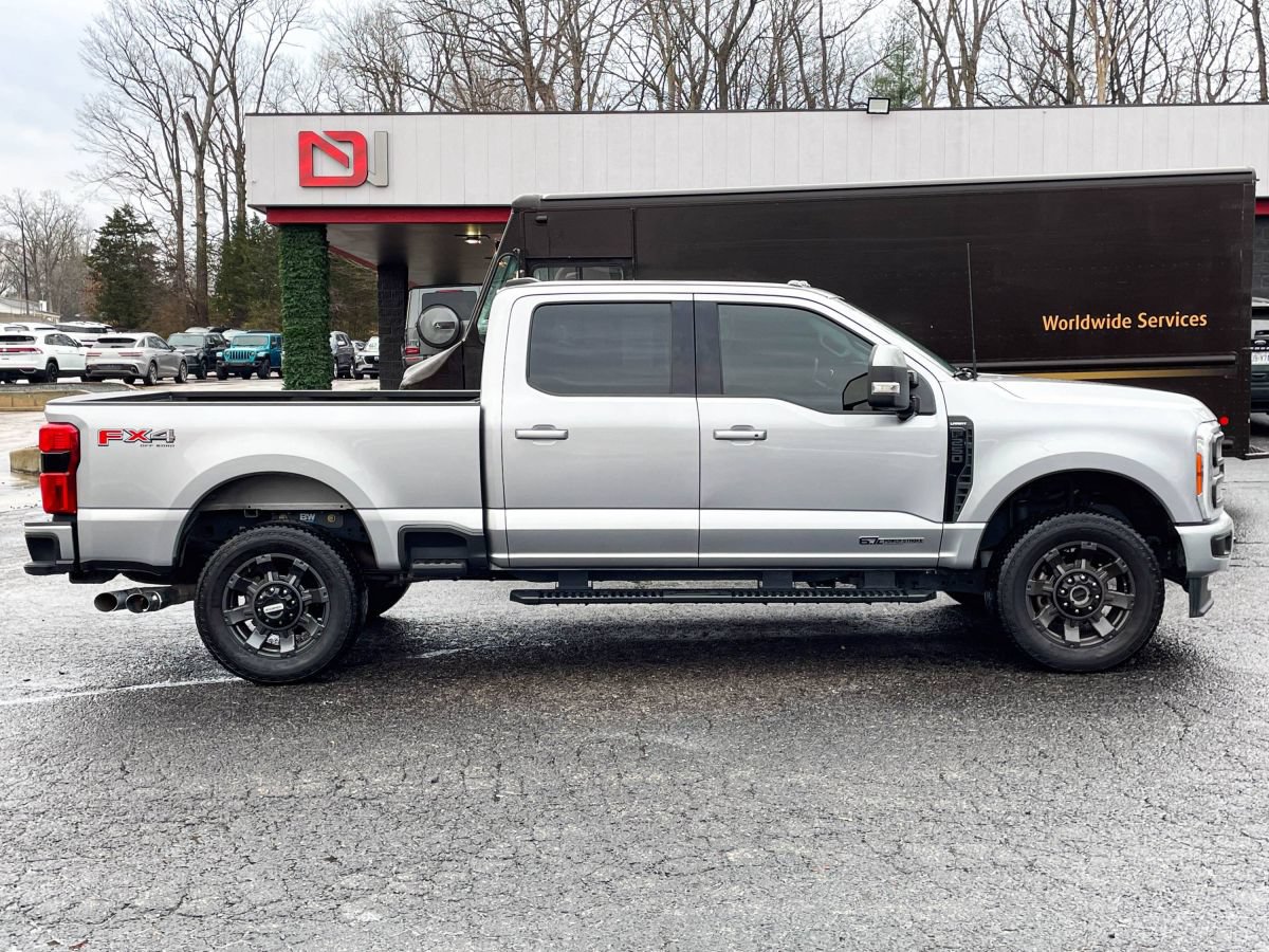 Used 2023 Ford F250 Lariat w/ Sport Appearance Package AWD/4WD image 4
