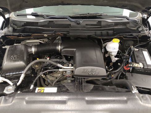 Used 2021 RAM 1500 Classic SLT AWD/4WD image 30