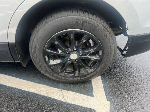 Used 2019 Chevrolet Equinox LT w/ LPO, Cargo Package FWD image 15
