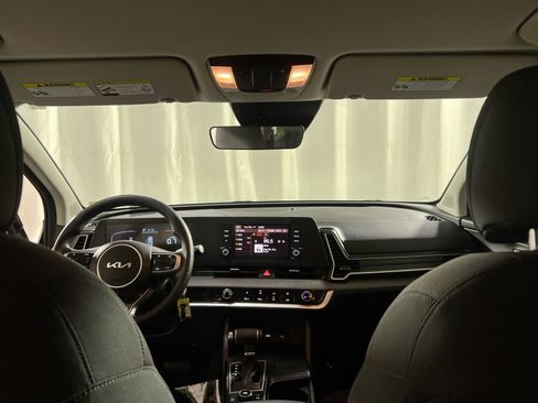 Used 2023 Kia Sportage LX image 17