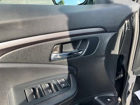 Used 2023 Honda Ridgeline Sport image 13