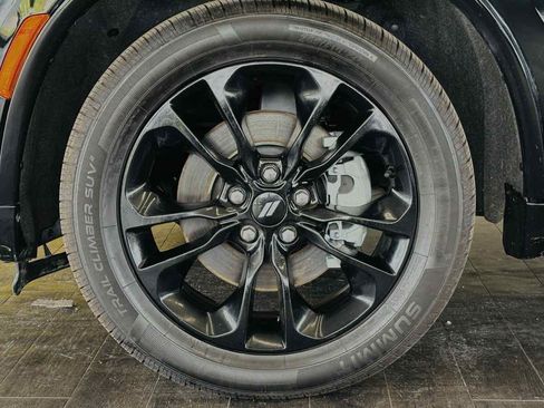 Used 2025 Dodge Durango GT AWD/4WD image 28