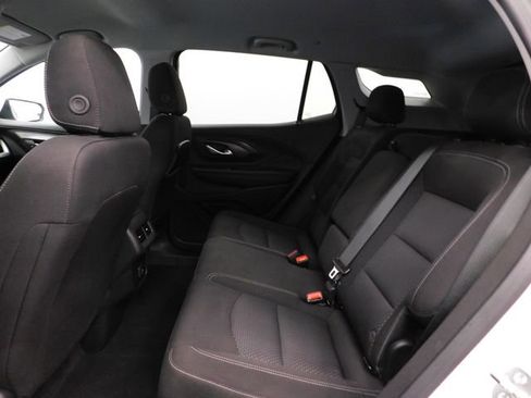 Used 2024 GMC Terrain SLE image 17