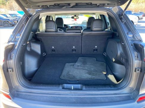 Used 2021 Jeep Cherokee Limited image 24