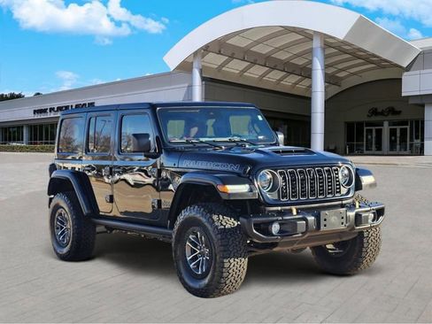 Used 2024 Jeep Wrangler Unlimited Rubicon 392 AWD/4WD image 2