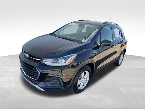 Used 2019 Chevrolet Trax LT w/ LT Convenience Package FWD image 34